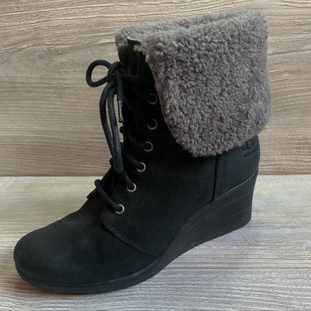Womanâs Zea Ugg Suede Waterproof Lace Up Wedge Ankle Boots Fold Wool Shearling